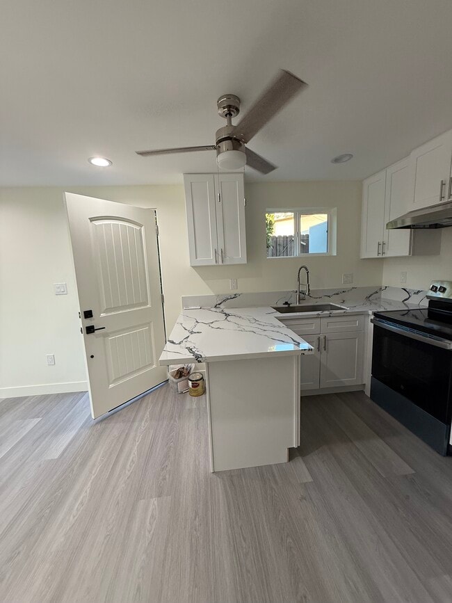 Photo - 18633 Community St Unidad Junior ADU