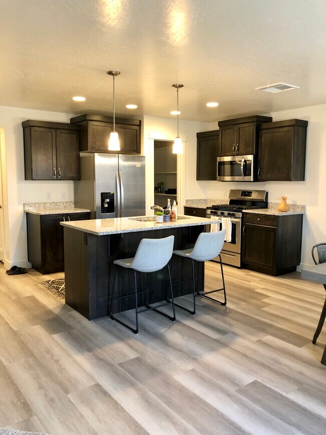 Photo - 3128 Halo Ln