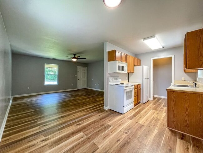 Photo - 159 State St