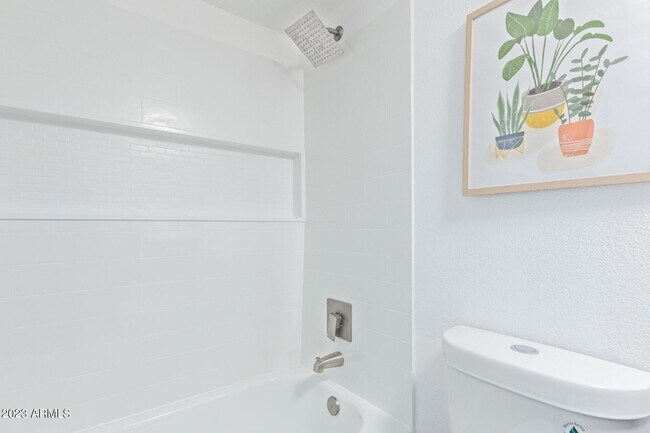 Photo - 2409 W Hazelwood St Unit 275