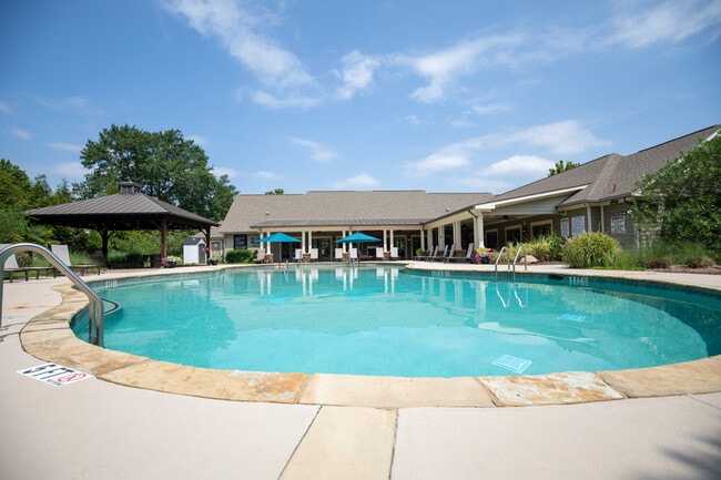 Resort-style Salt System Pool and Sun Deck - Ballantyne Commons of Augusta Apartments