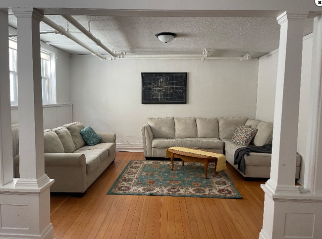 Unit 7 - 915 2nd Ave S Unit #8