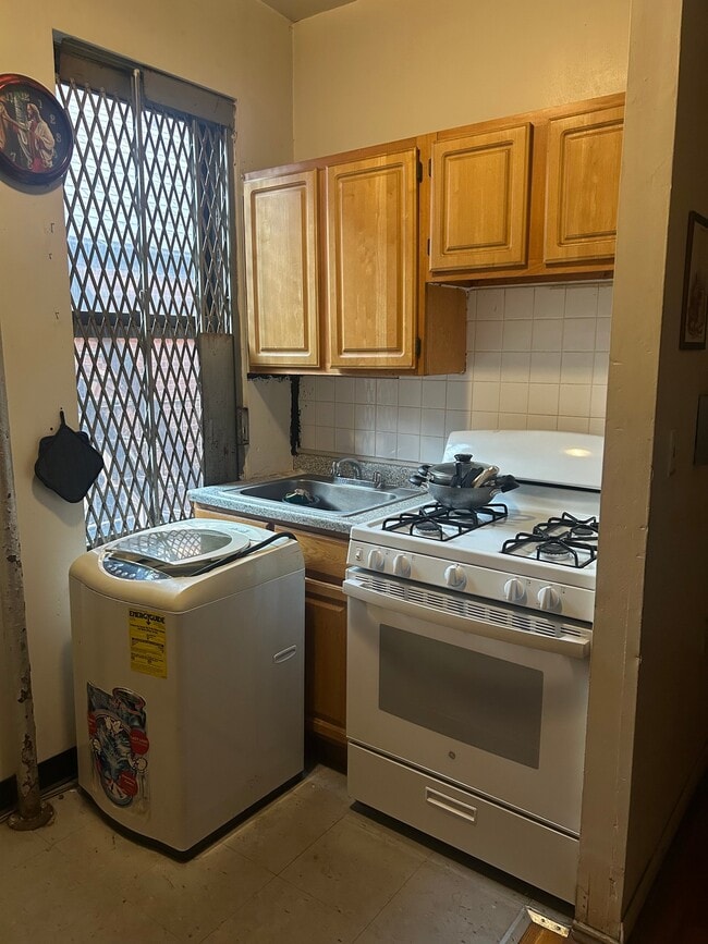 432 E 156th St Unit 2