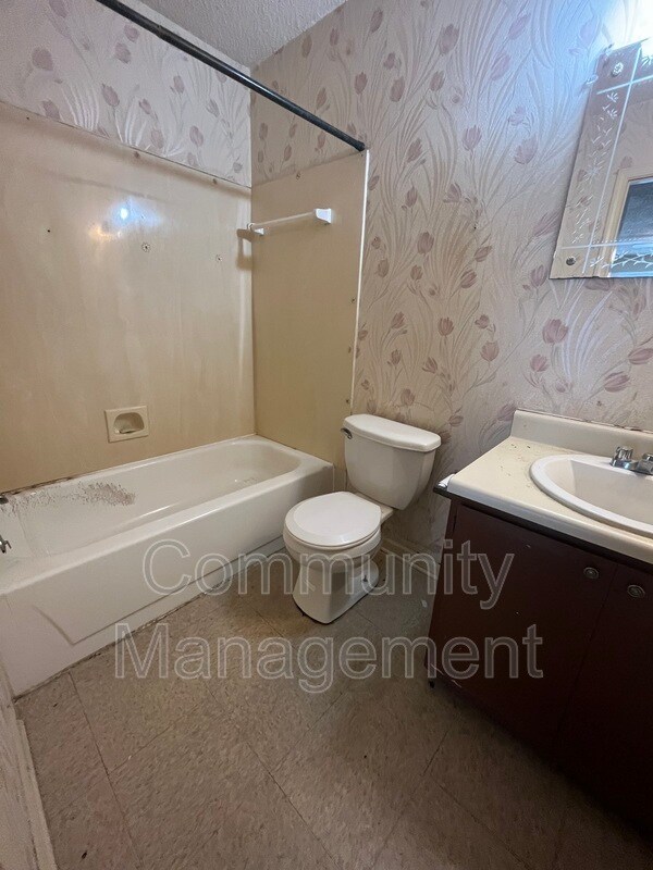 Photo - 5137 Weston Unit Apt C