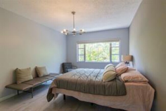 Photo - 5840 NE 22nd Way Unit 728