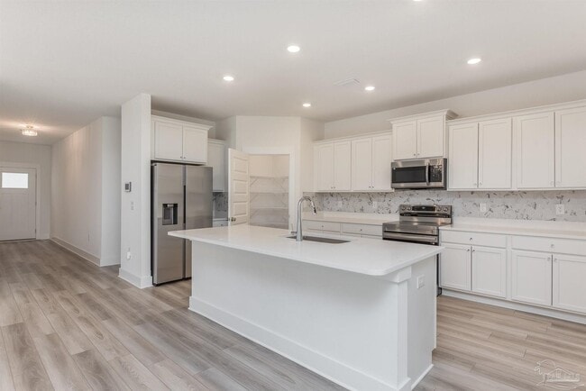 Photo - 874 Windhill Dr