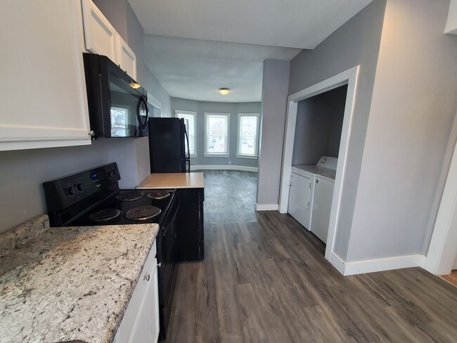 Photo - 2 Bedroom 1.2 bath in Moline