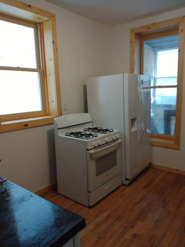 Photo - 2303 W Cullerton St