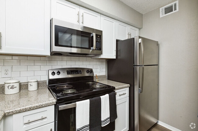 Building Photo - Creekside Rental