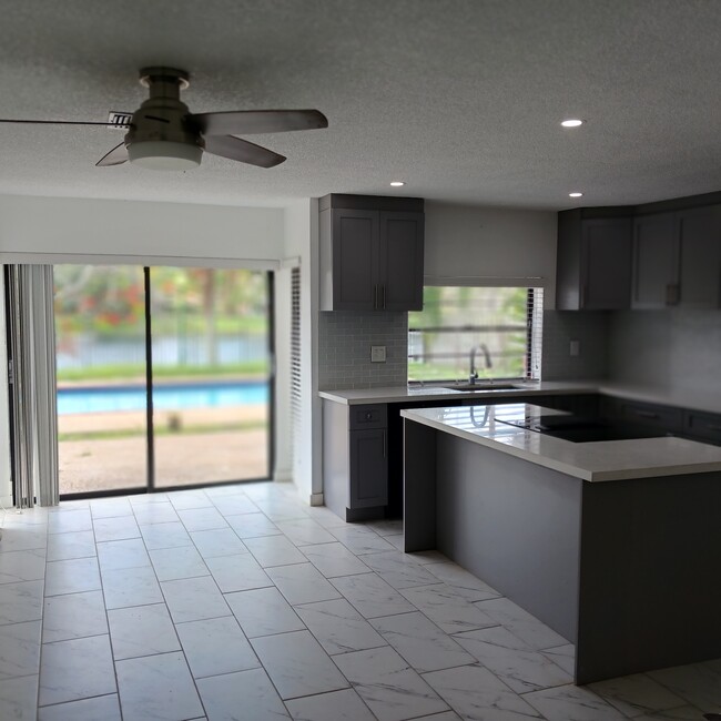 Photo - 6533 Sweet Maple Ln