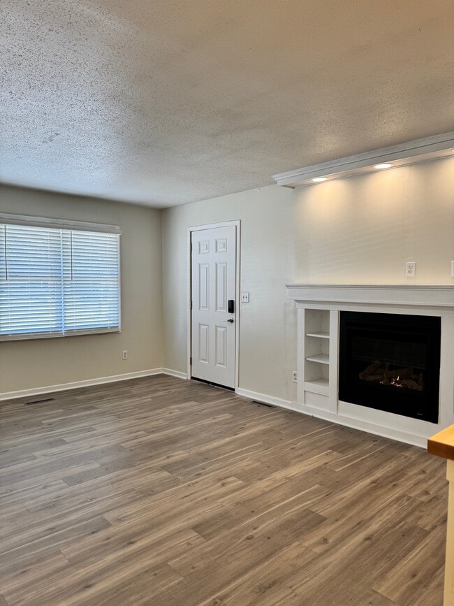 Photo - 1737 Colette Dr