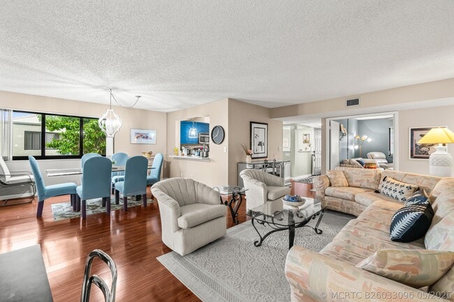 5687 Fairway Park Dr