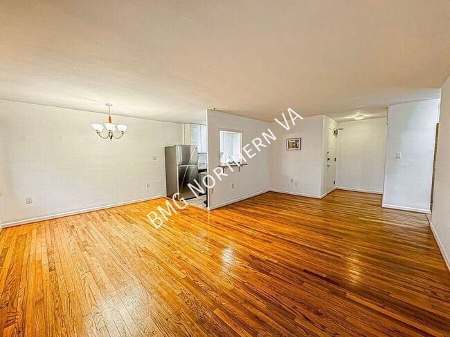 Photo - 1200 S Arlington Ridge Rd