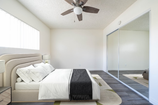 Photo - 2345 Grove Ave