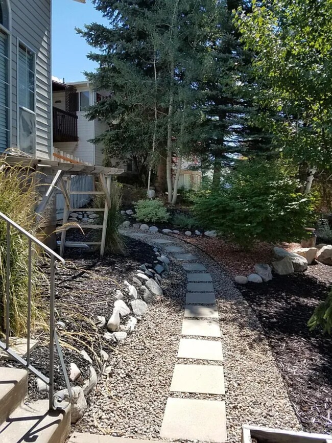 Photo - 1096 E 5100 S House