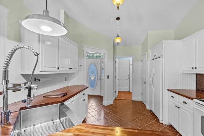 Photo - 1477 Nantahala Beach Rd