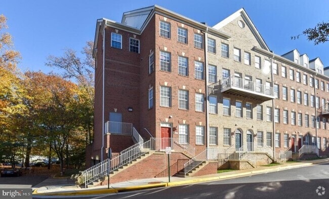 Building Photo - 2663 Manhattan Pl Unit 01/301 Rental