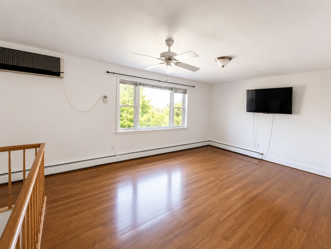 Photo - 103 Terrace View Dr