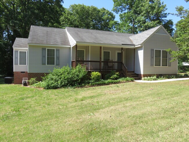 Building Photo - 5801 Wensleydale Dr