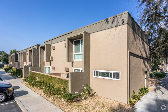 Concord Square Apartments