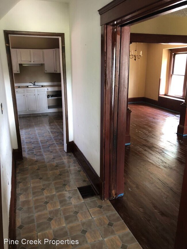 Photo - 3 br, 1 bath House - 17101 Grovewood Ave.