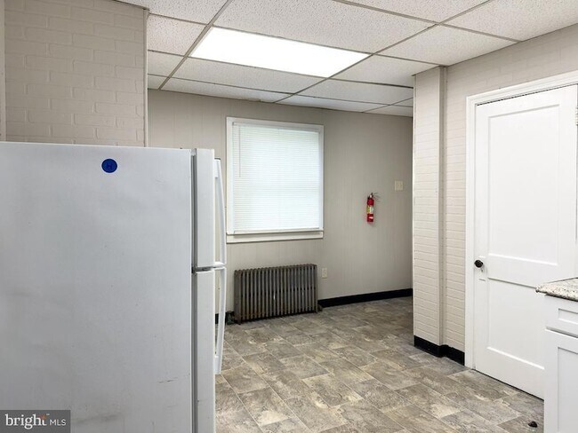 Photo - 658 Walnut St