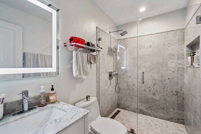 Photo - 1580 Tremont St Unit 2