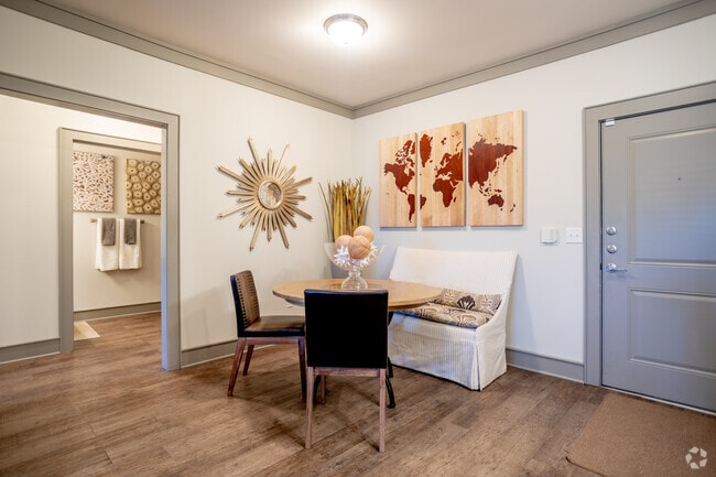2BR,2BA_B1_1,103 SqFt