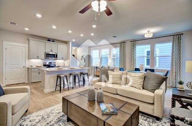 Denali Living/Dining Area - Casinas at Gruene Rental