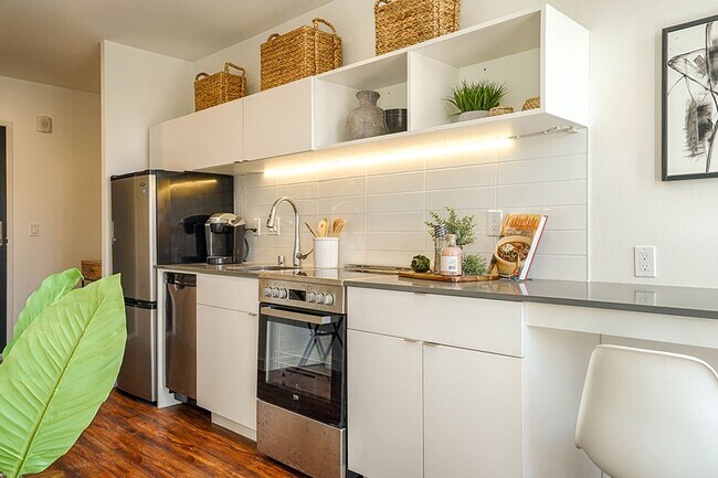 Building Photo - Thomas Street Lofts