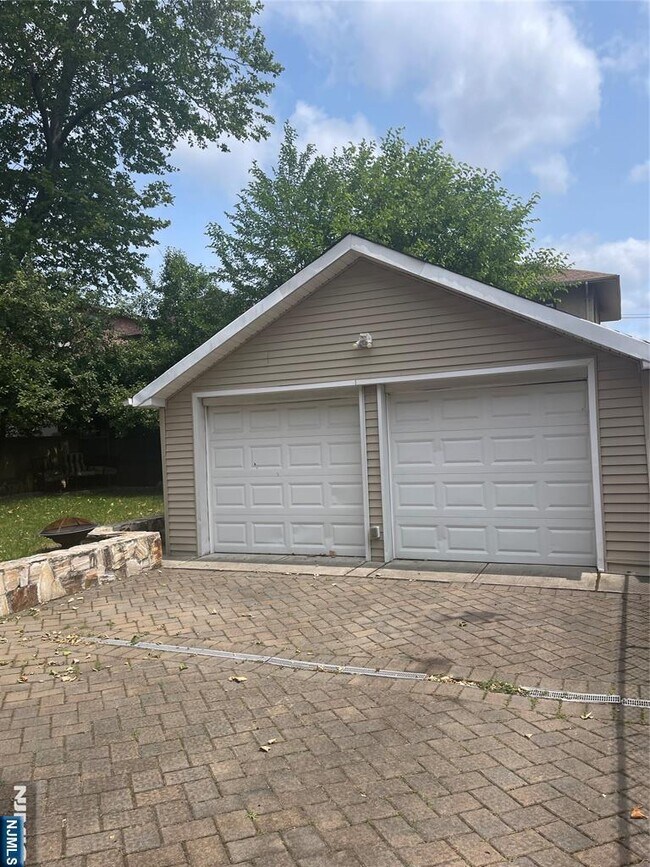 Photo - 55 Crescent Ave