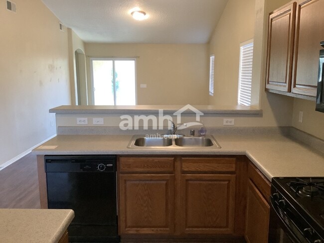 Photo - 11016 Segunda St NW