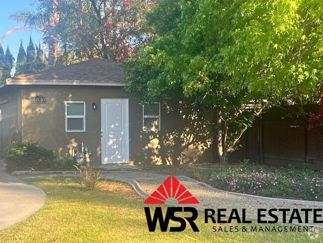Building Photo - Newly Renovated Rental!