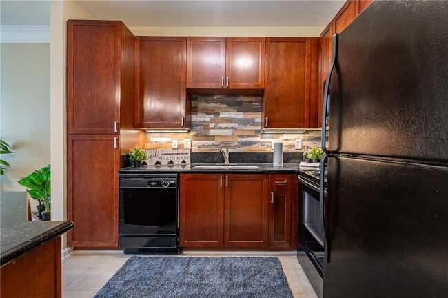 Photo - 400 17th St NW