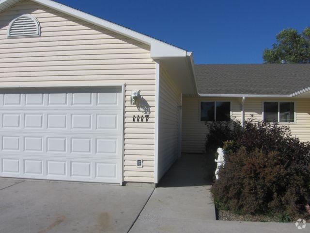 Building Photo - 2 bedroom in Billings MT 59105 Rental