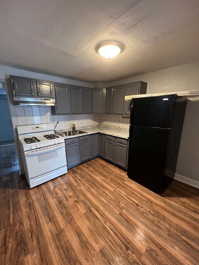 Photo - 2135 E Auburn St