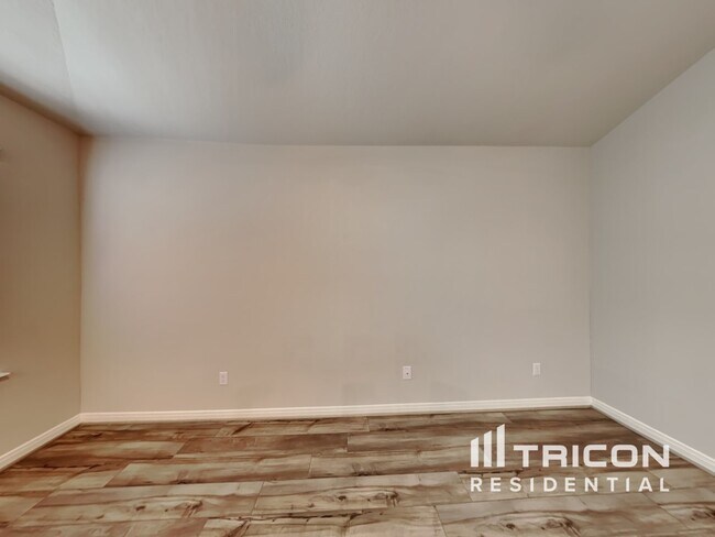 Photo - 13635 Emerson Wy