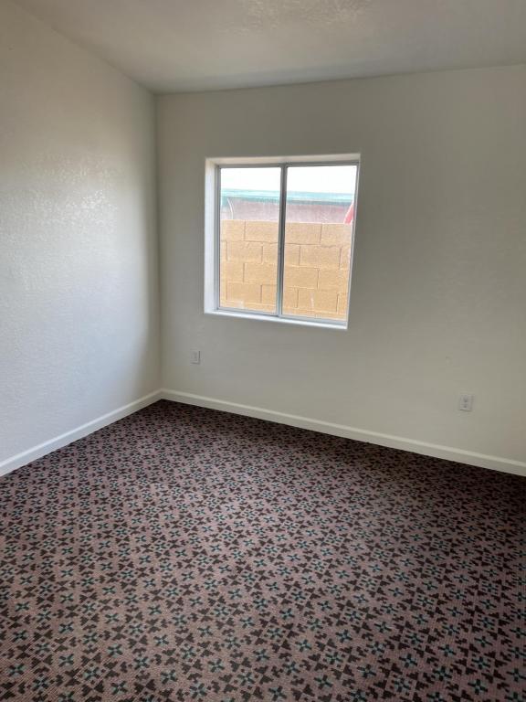 116 W Apache St