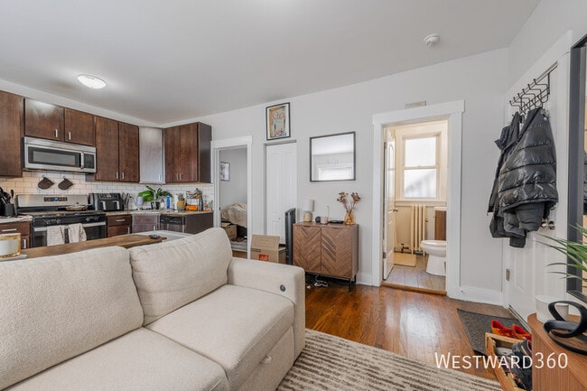 Photo - 1662.5 W Farwell Ave Unit 3N