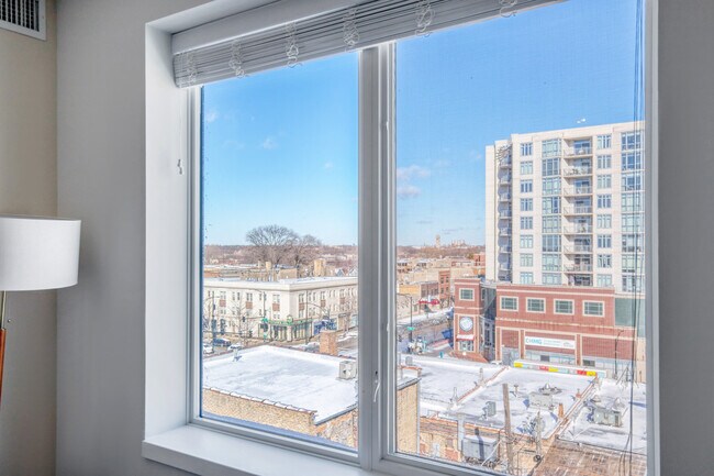 Photo - 6149 N Broadway Unit FL5-ID1273