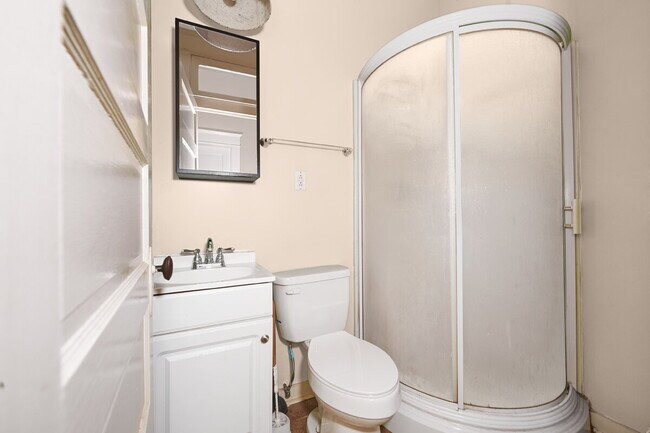 Photo - For Rent: 2BR, 1BA duplex Unit A