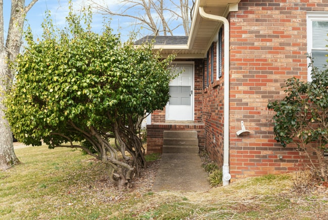 Photo - Adorable 2 BR duplex in the heart of Mboro!