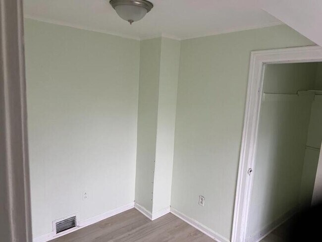 Photo - 195 Campbell Park