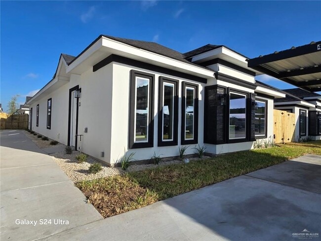 Photo - 12 S Xanthia St Unit 5