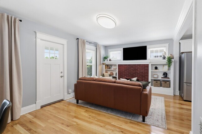 Photo - Furnished 3-Bedroom, 2-Bath Apartment in North Buffalo Unit 2