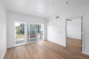 1BR, 1BA - 674SF