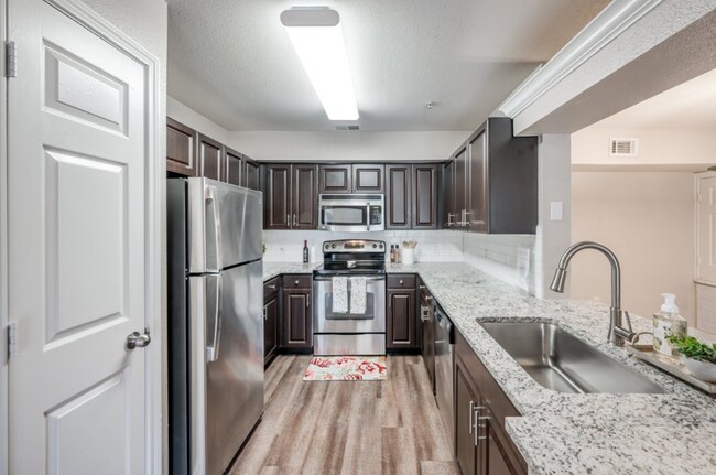 Photo - $750 Off + Resort-Style Living Unidad STAS