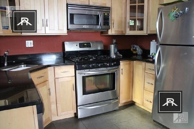 Photo - 4 bedroom in Brighton MA 02135