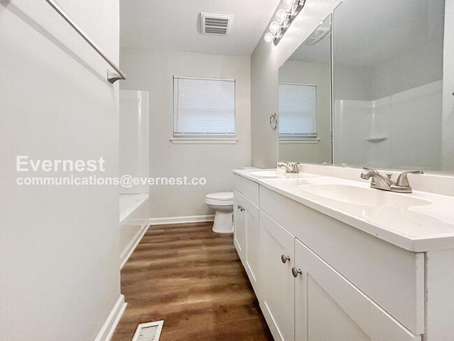 Photo - 2086 Fairburn Rd SW