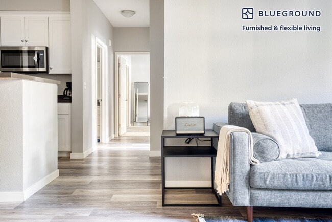 Photo - 30 Buckingham Dr Unit FL0-ID576